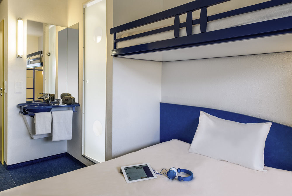 Ibis Budget Cergy St Christophe Eksteriør bilde