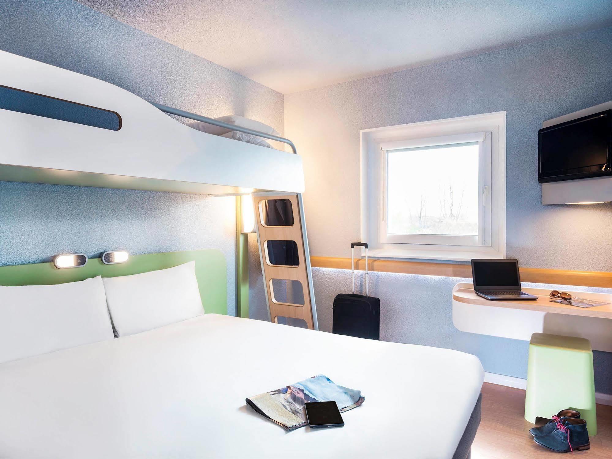 Ibis Budget Cergy St Christophe Eksteriør bilde