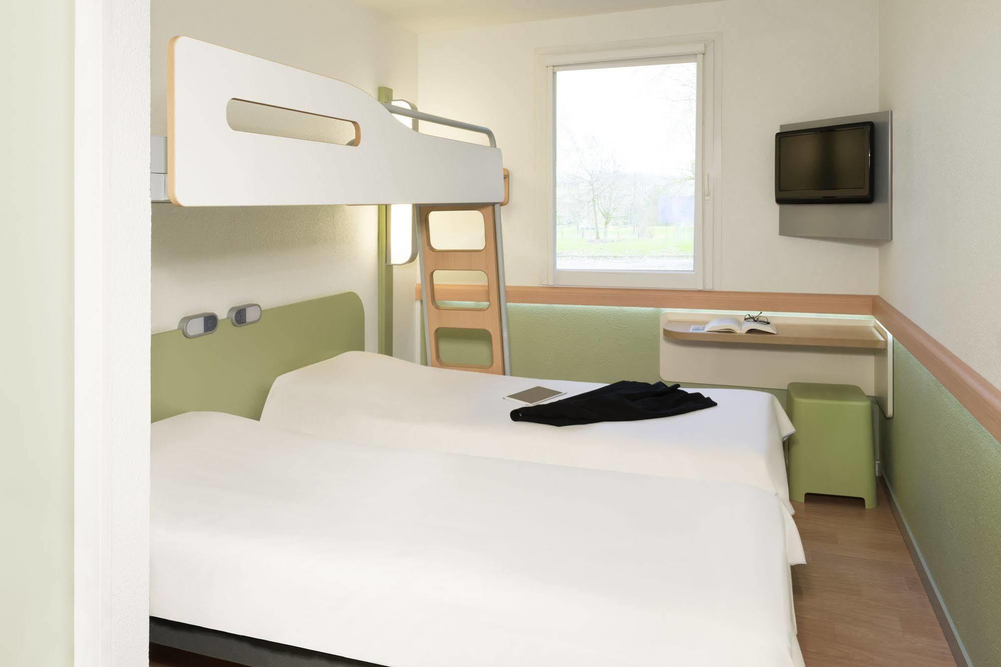 Ibis Budget Cergy St Christophe Eksteriør bilde